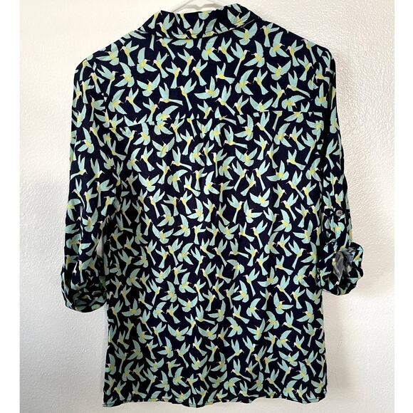 Vince Camuto Blue Hummingbird Button Up Top Women Size XS Rolled Cuff 3/4 Sleeve - Picture 7 of 9